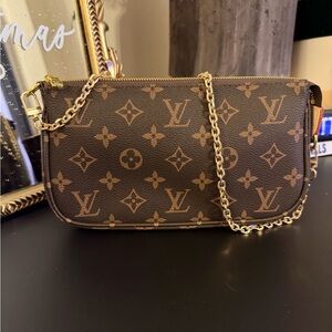 LV Pochette